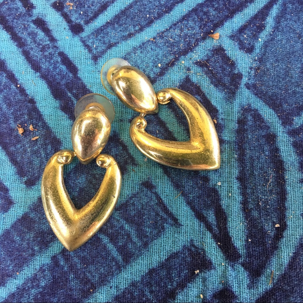 Vintage gold tone swing post earrings - Picture 3 of 5